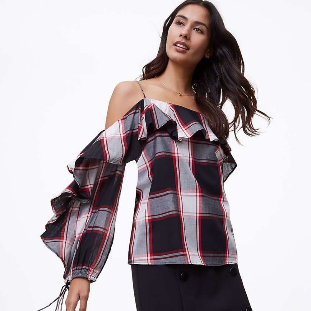 LOFT Cold Shoulder Top